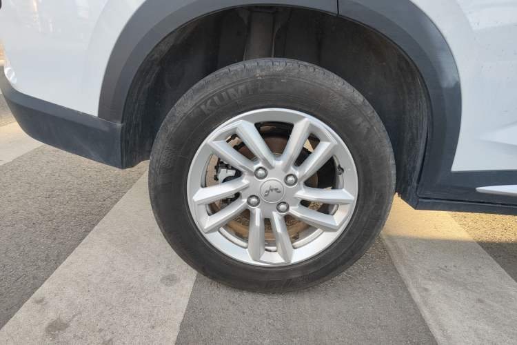 Used Wuling Alvez 2022 1.5L CVT Comfort Edition Right Rear Wheel Hub