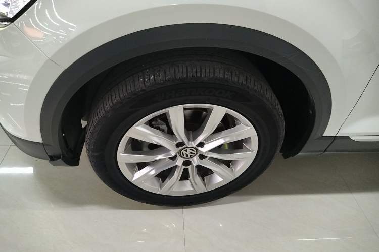 Used Volkswagen T-ROC 2019 230TSI DSG Two-Wheel-Drive Advanced Version China VI Standard
