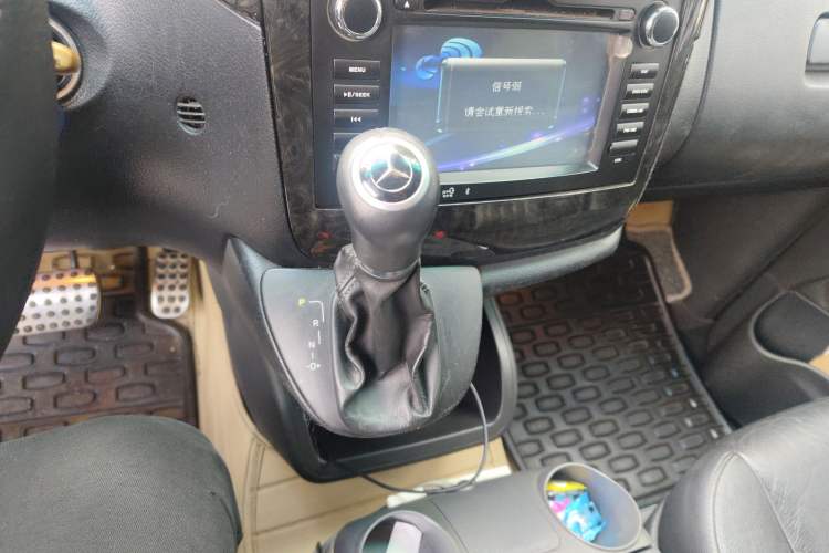 Used Mercedes-Benz Viano 2011 3.5L 125th Anniversary Edition 7 Seats