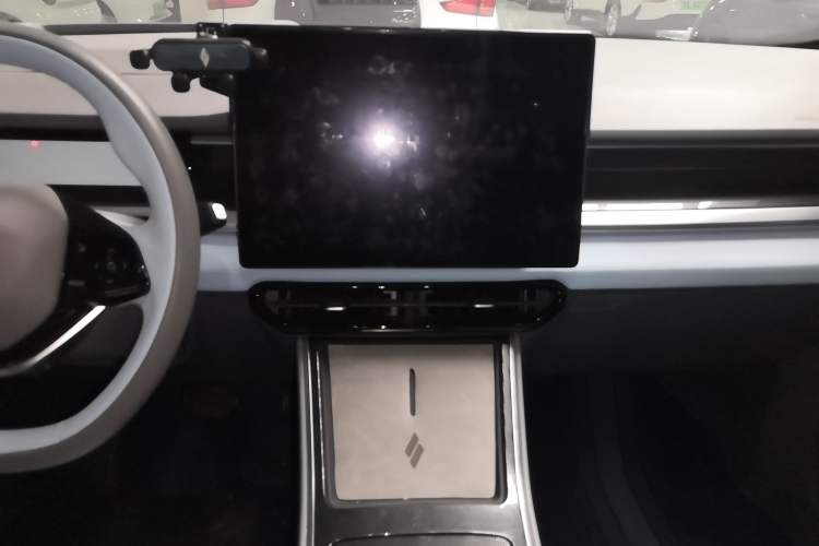 Used Livan Livan 7 2023 605km Hunter Light