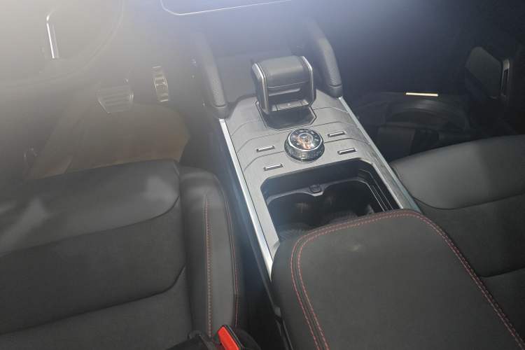 Used JETOUR Traveler 2023 2.0T All-Wheel-Drive Crosser
