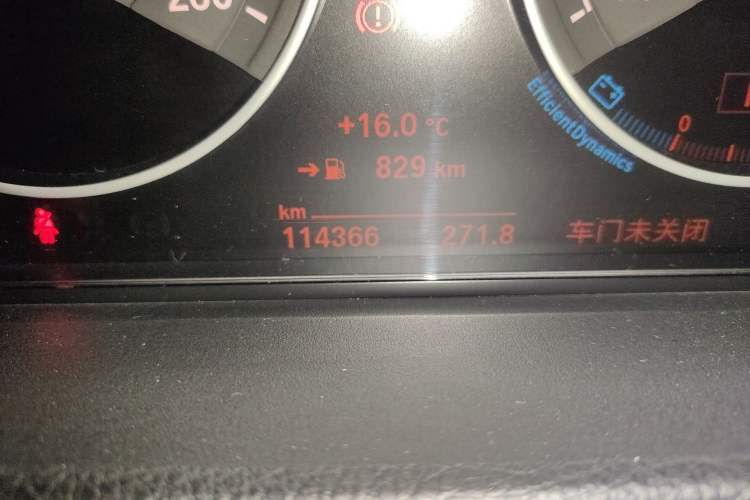 Used BMW 3 Series 2019 320Li Fashion Model Odometer Close Up