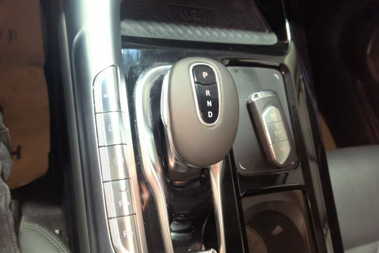 Used VOYAH FREE 2021 Four-Wheel Drive Extended-Range First Edition Commemorative Edition Exclusive Luxury Package Gear Lever