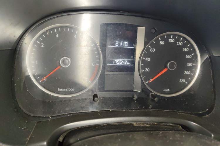 Used Volkswagen Lavida 2013 Classic 1.6L Manual Fashion Edition