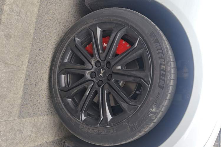 Used XPeng P7 2020 670E Right Front Wheel Hub