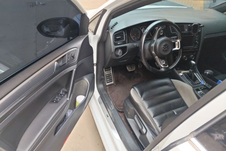 Used Volkswagen Golf 2018 280TSI Automatic R-Line Model
