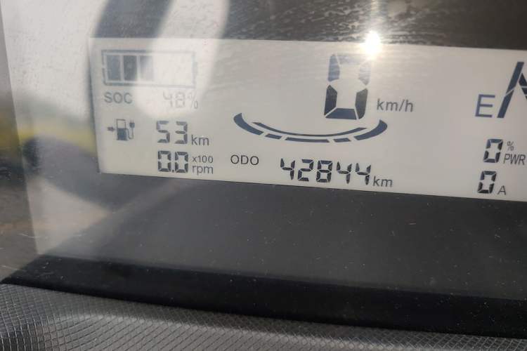Used Wuling Hongguang MINIEV 2021 Macaron Fashion Edition Lithium-Ion Battery Odometer Close Up