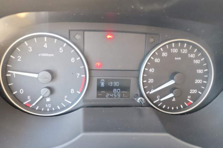 Used JAC Refine M3 2023 1.8L 7/8-Seater Comfort Edition