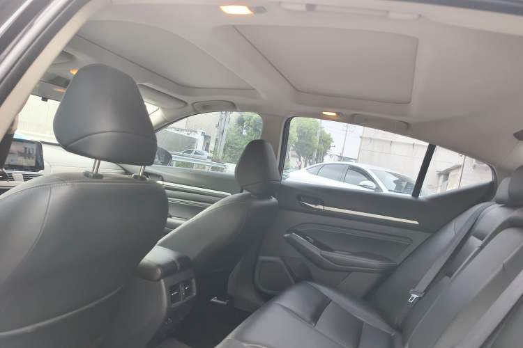 Used Nissan Teana 2021 2.0L XL Comfort Edition Headliner