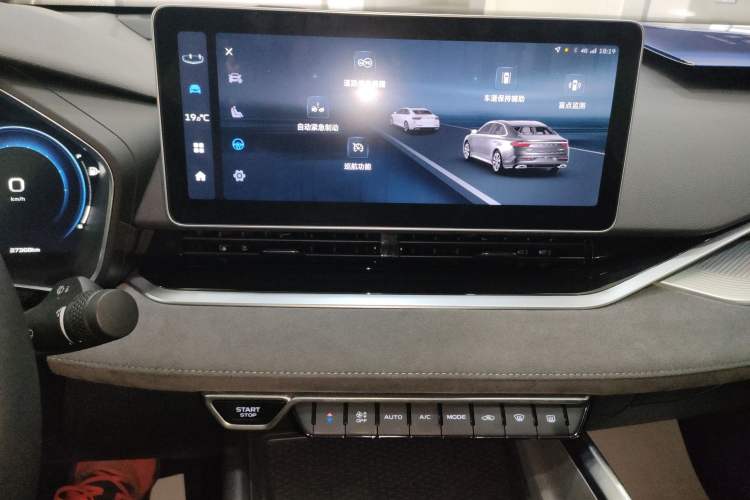 Used Geely Auto Preface 2023 2.0TD "Only This Verdant Green" Edition