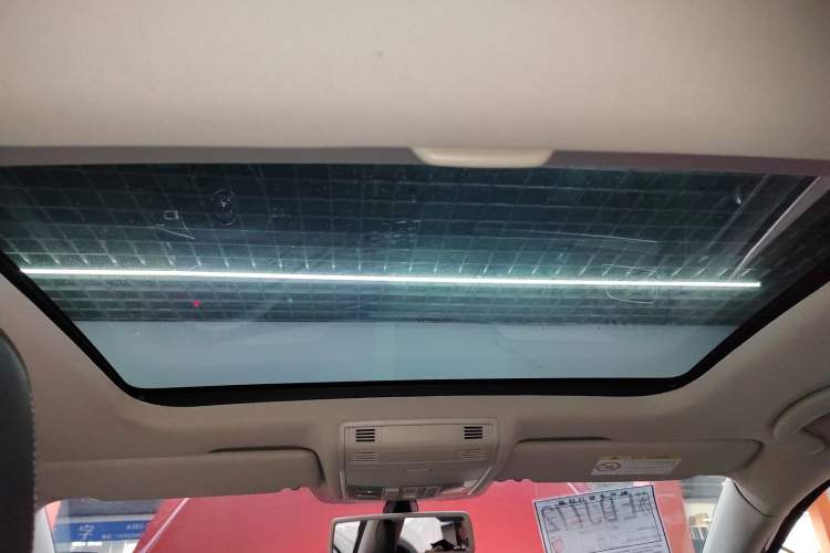 Used Volkswagen Golf 2015 1.4TSI Automatic Luxury Model Headliner