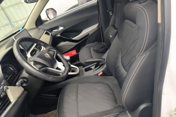 Used Baojun 510 2017 1.5L manual Comfort trim
