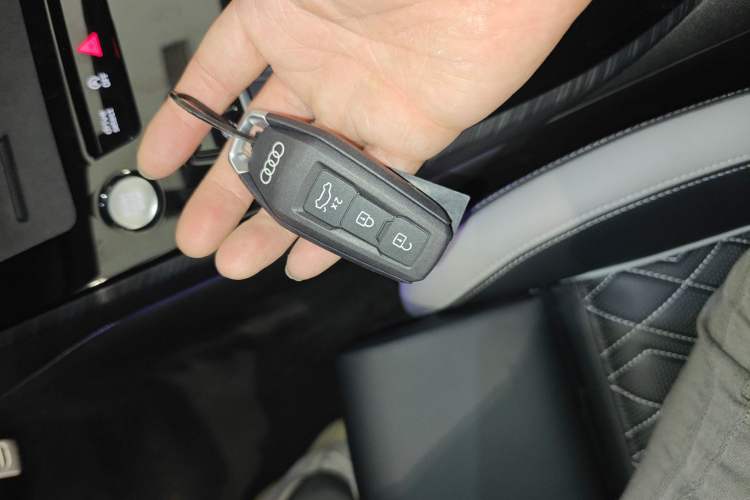 Used Audi A5L 2026 2.0T Sport Plus Vehicle Key