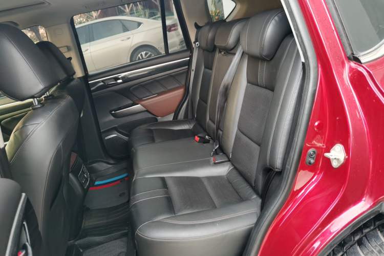 Used GAC Trumpchi GS7 2017 280T Two-Wheel Drive Luxury Model Left Rear Seat