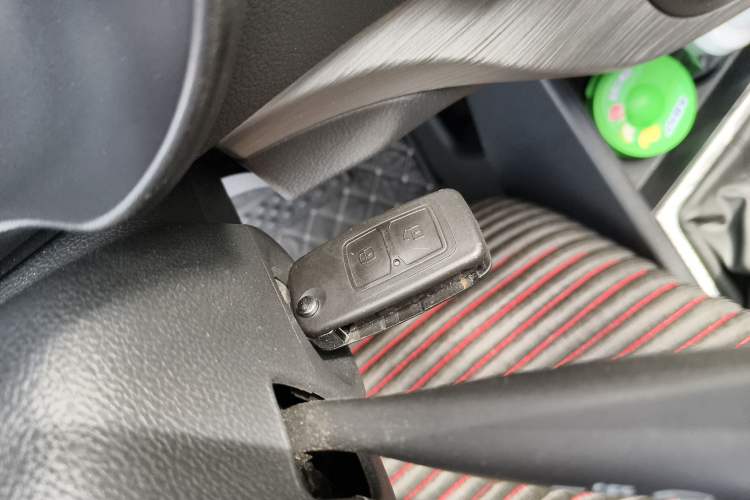 Used Chana Ruixing M60 2023 1.6L CNG Comfort-Grade 6-Seater Passenger Vehicle