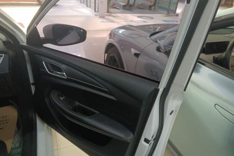 Used Roewe Ei5 2018 Internet Luxury Edition