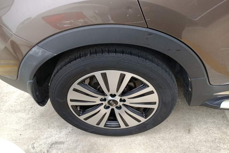 Used Kia Sportage R 2015 2.0L Automatic Two-Wheel Drive DLX Model