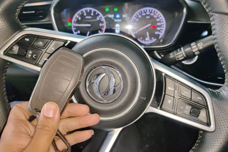 Used Dongfeng Fengon ix5 2019 220T CVT Zhiyue Trim China V Emission Standard Vehicle Key