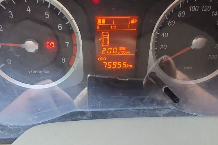 Used Venucia D50 2012 1.6L Manual Comfort Edition Odometer Close Up