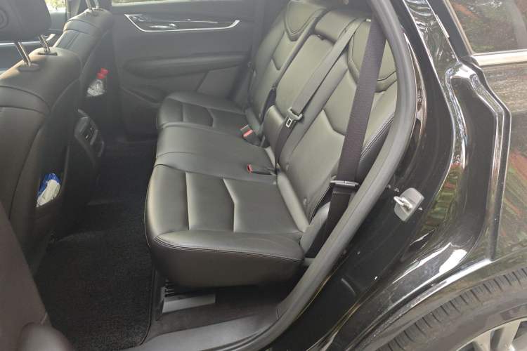 Used Cadillac XT5 2021 28T Luxury Model
