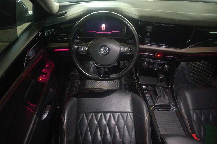 Used Volkswagen Passat 2019 380TSI Luxury Edition China VI Standard