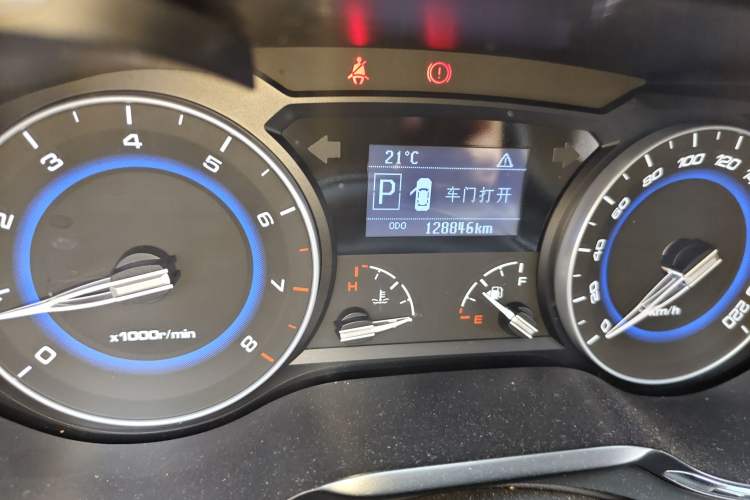 Used CHANGAN Alsvin V7 2015 1.6L Automatic Enjoyment Model China IV Standard
