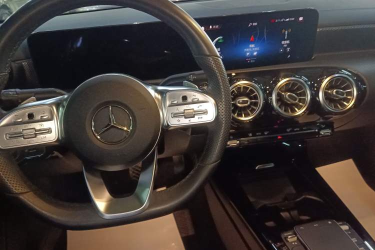 Used Mercedes-Benz A-Class 2020 Restyled A 200 L Sport Sedan Fashion Version
