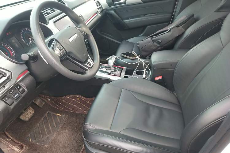 Used Haval H2 2018 1.5T Dual-Clutch Two-Wheel Drive Fashion Model China VI Standard