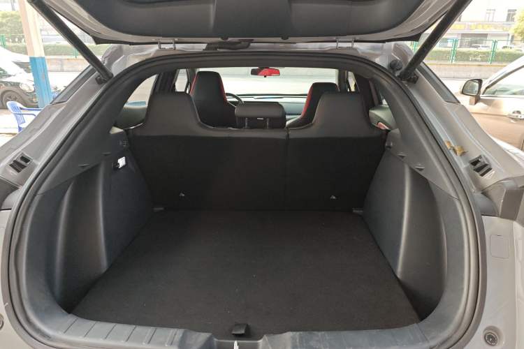 Used CHANGAN UNI-T 2020 1.5T Flagship Version Trunk