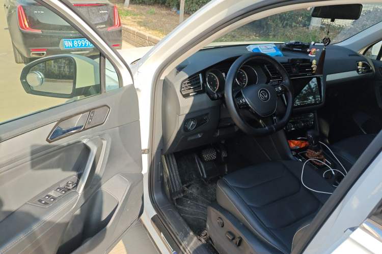 Used Volkswagen Tiguan L 2021 330TSI Automatic Two-Wheel Drive Smart Edition
