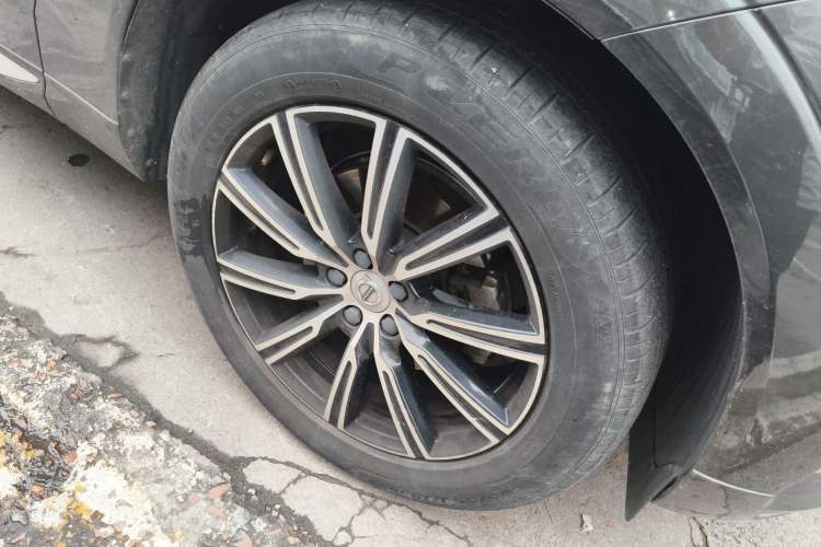 Used Volvo XC60 2021 T5 4x4 Smart Luxury Edition Exterior 1