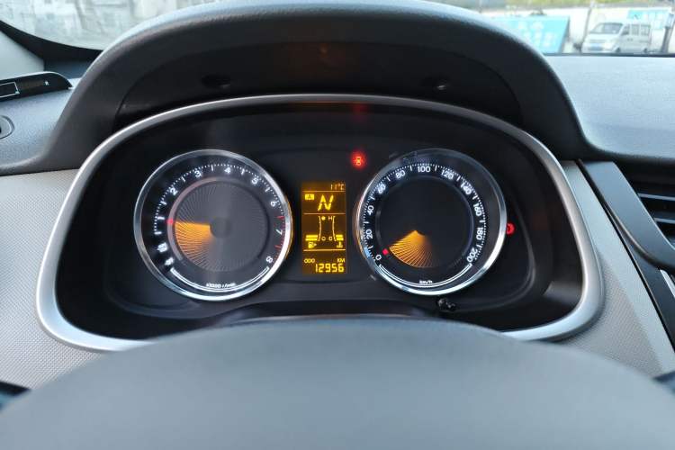 Used Chevrolet Sail 2015 Sail 3 1.5L AMT Happiness Sunroof Edition