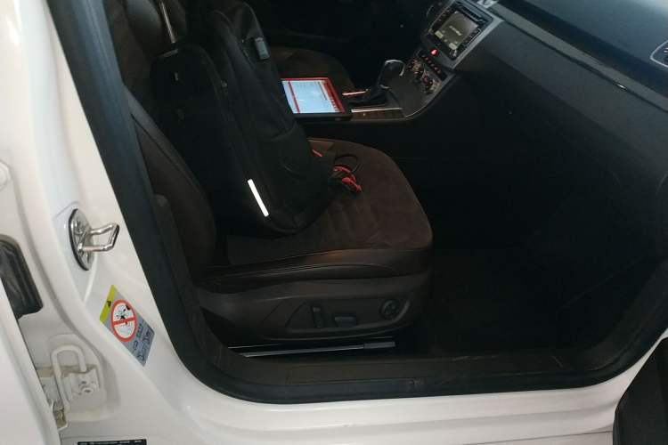 Used Volkswagen Magotan 2012 Travel Edition 2.0 TSI Comfort Version
