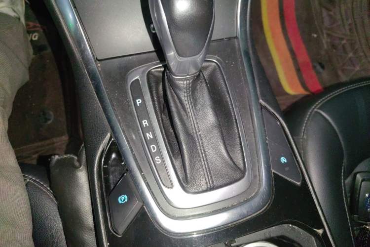 Used Ford Edge 2018 EcoBoost 245 Two-Wheel-Drive Titanium 7-Seater China VI Standard