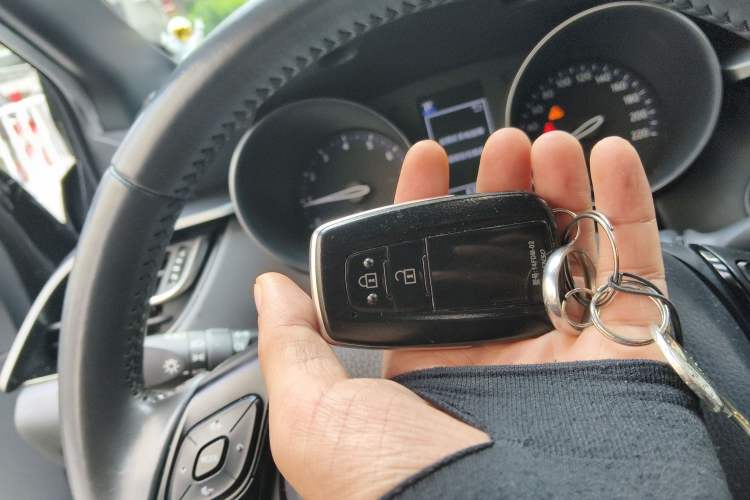 Used Toyota IZOA 2021 2.0L Yichi SPORT