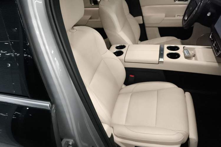 Used Li Auto L8 2023 Max model