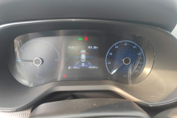 Used Hongqi E-QM5 2022 431 km Charge & Enjoy Edition