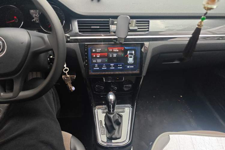 Used Volkswagen C-TREK 2017 230TSI DSG Comfort Version