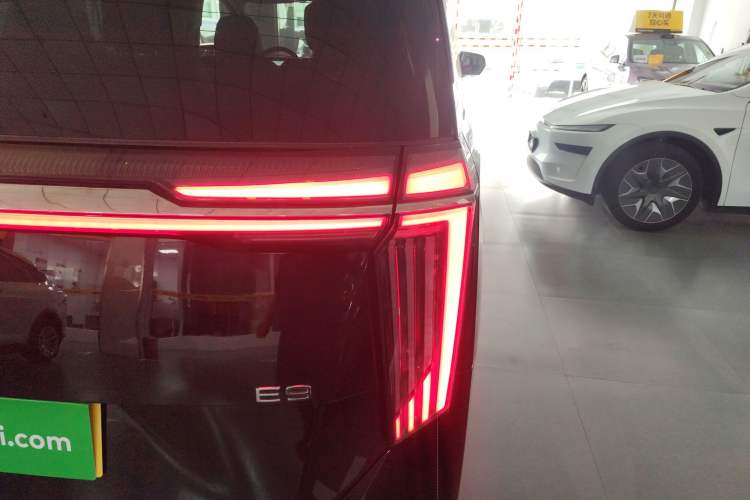 Used GAC Trumpchi E9 2023 E9 Master Model Exterior 3