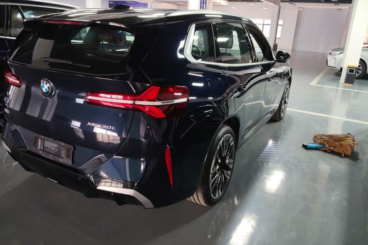 Used BMW X3 2025 xDrive30L Luxury Edition M Sport Package Right Rear Taillight