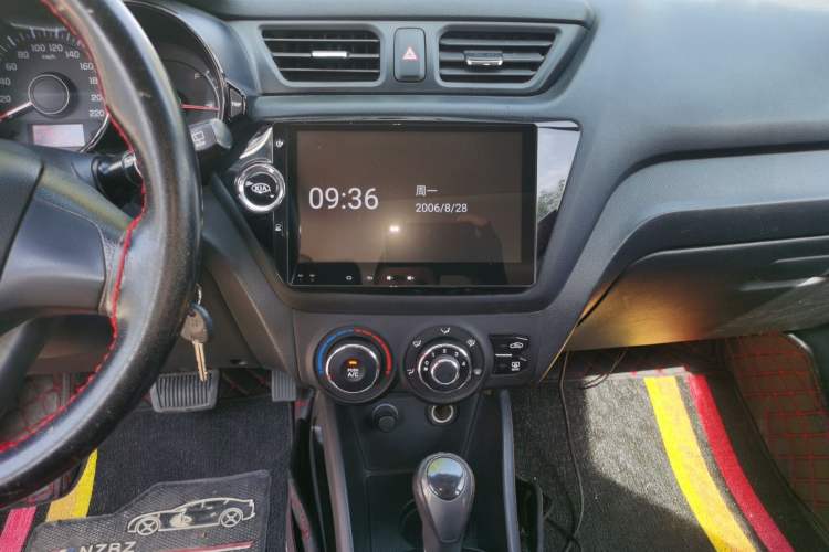 Used Kia K2 2012 Hatchback 1.4L Automatic Cool Edition Audio And AC Panel