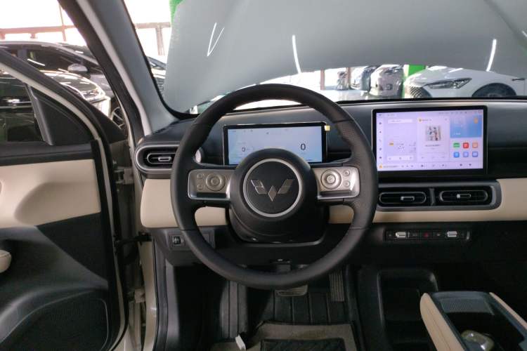Used Wuling Bingo PLUS 2024 330 km Range Five-Seater Version