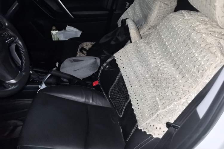 Used Subaru Forester 2013 2.5i Automatic Luxury Edition Left Front Seat