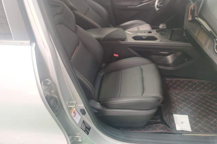 Used CHANGAN OSHAN X5 PLUS 2023 1.5T DCT Excellence Edition Right Front Seat