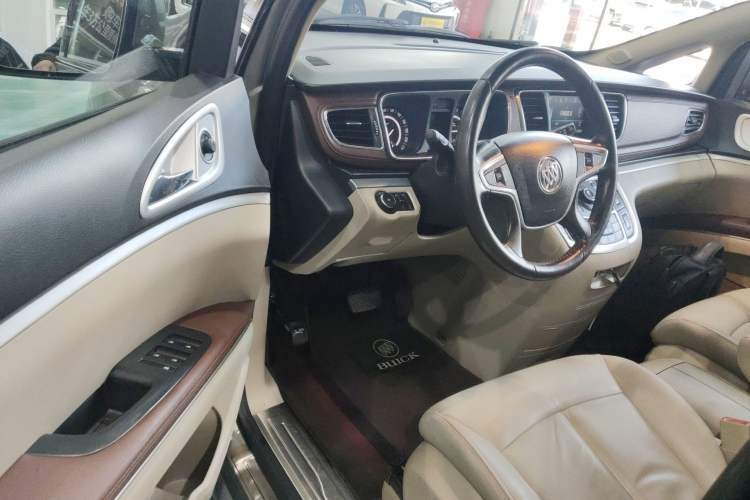 Used Buick GL8 2018 28T Luxury Model China VI Standard