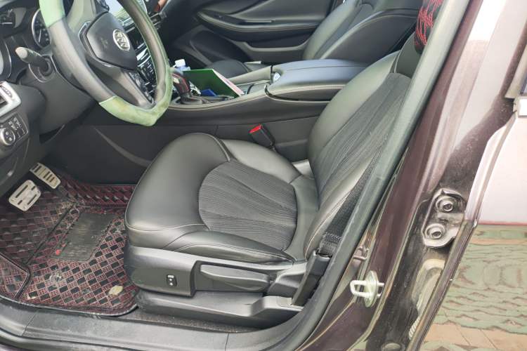 Used Buick Envision 2015 20T Two-Wheel-Drive Leading Model
