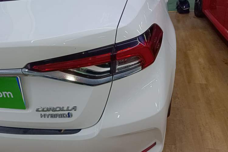 Used Toyota Corolla 2022 Dual-Motor 1.8L E-CVT Pioneer Edition
