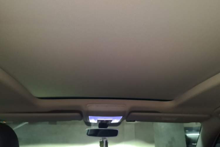 Used Volkswagen Teramont 2017 530 V6 Four-Wheel Drive Luxury Edition Headliner