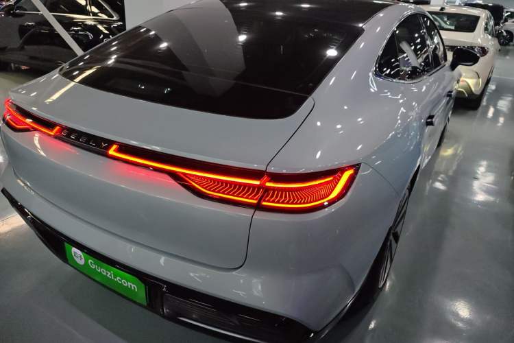 Used Geely Galaxy E8 2024 550 km Range Rear-Drive MAX Rear Right 45 Deg