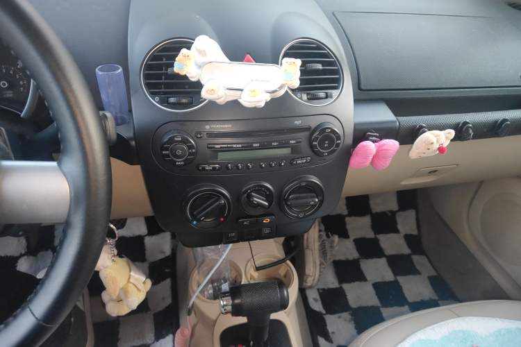 Used Volkswagen Beetle 
